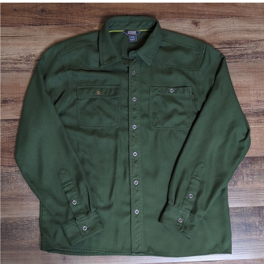Outdoor Research Herringbone Button Down Shirt - Size Large in Forest Green